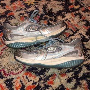 Skechers shape up